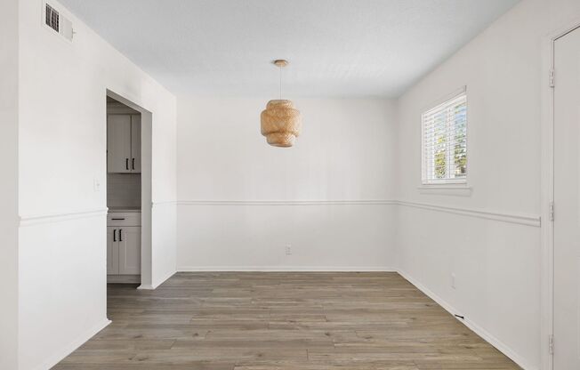 1 bed, 1 bath, 733 sqft, $1,215