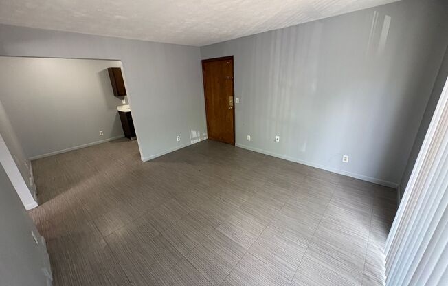 1 bed, 1 bath, 802 sqft, $775, Unit #19