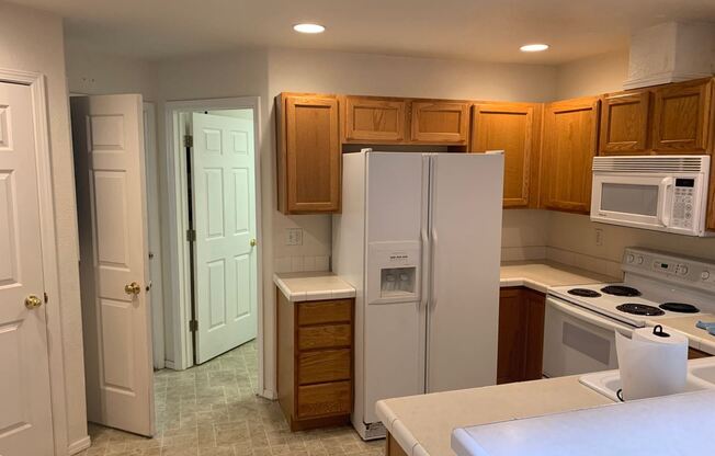 4986 Hillcrest View Ct.