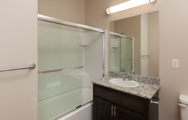 2 beds, 2 baths, 908 sqft, $1,395, Unit 109