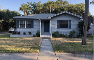 4302 W SANTIAGO