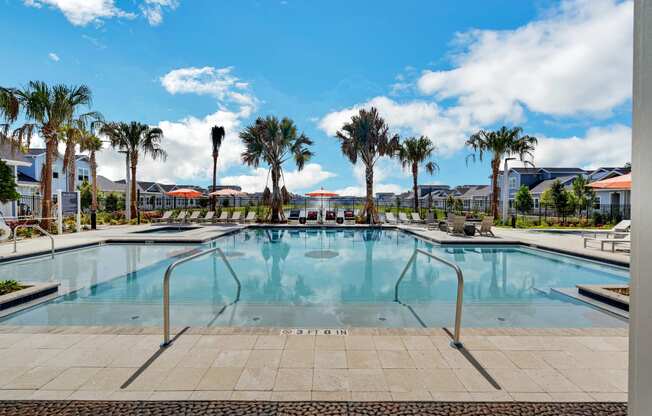 LUXURY LIVING IN VENICE, FL