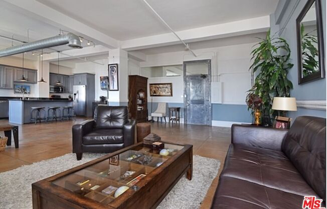 1 bed, 1 bath, 1,200 sqft, $3,300, Unit 806