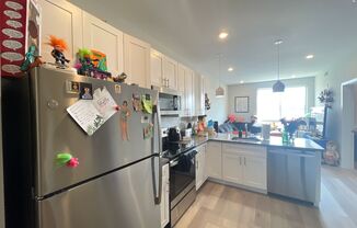 2 beds, 1 bath, 827 sqft, $1,595, Unit 306