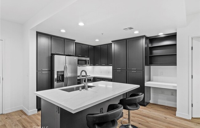 2 beds, 2 baths, 1,050 sqft, $3,450, Unit 206