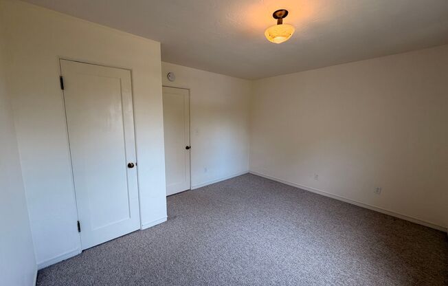2 beds, 1 bath, 695 sqft, $1,595, Unit 711 - 3