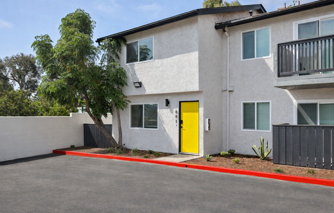 2 beds, 1.5 baths, 1,215 sqft, $3,840, Unit 601