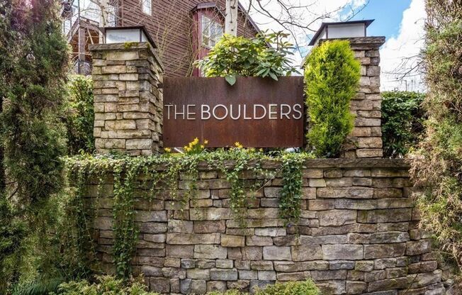 Luxurious, Bright and Meticulously Maintained 2 Bed and 2 Bath Condo