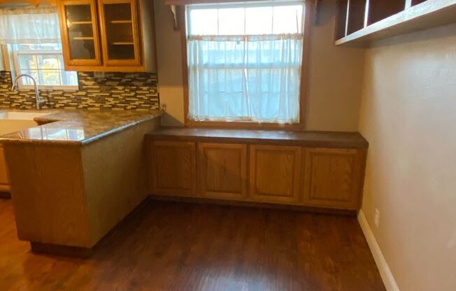 3 beds, 1 bath, $1,500