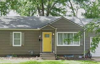 Charming 2-Bedroom, 1-Bath Home in Raytown, MO – Modern Finishes & Spacious Yard!