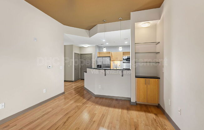 390 17th Street NW