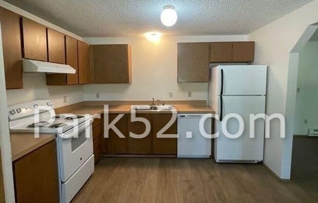 2 beds, 1 bath, $1,450