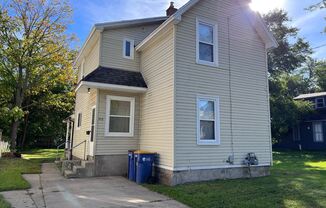 712 Henry Ave SE
