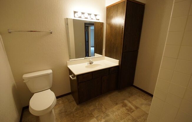 1 bed, 1 bath, 780 sqft, $1,267, Unit 216