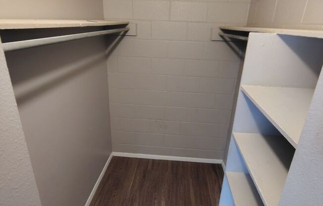 1 bed, 1 bath, 448 sqft, $825, Unit 11