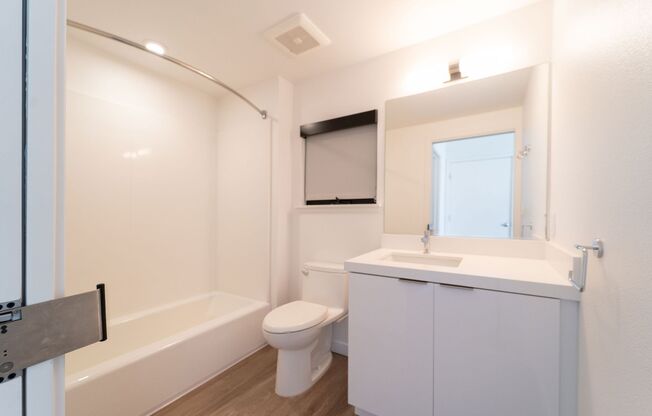 2 beds, 2 baths, 985 sqft, $3,695, Unit 310