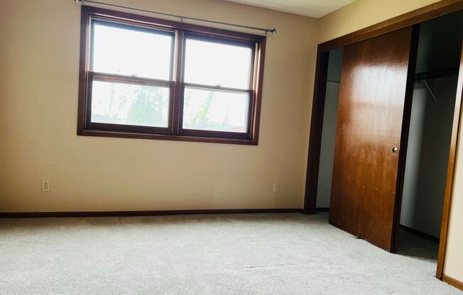 1 bed, 1 bath, $835, Unit B-23