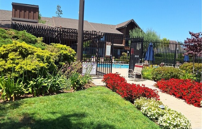 2074 Mount Shasta Dr