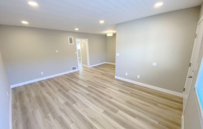 DRYDEN SQUARE APTS