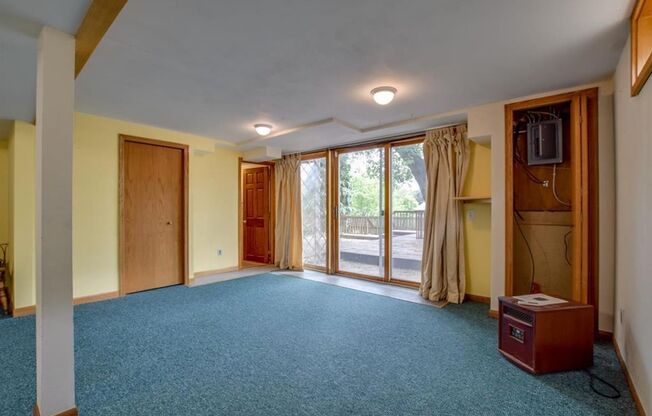 6409-6411 Hammersley Rd Duplex