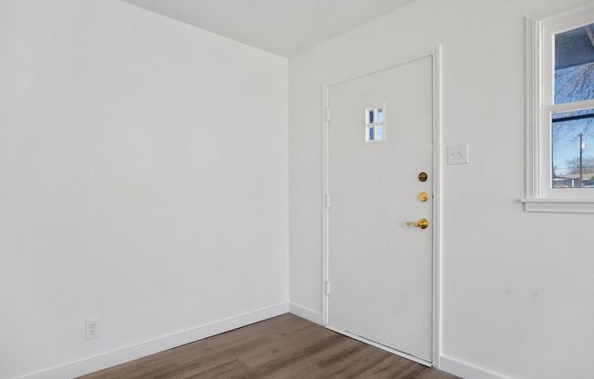 Fairlawn 3 bedroom, 1 bath ready for move-in