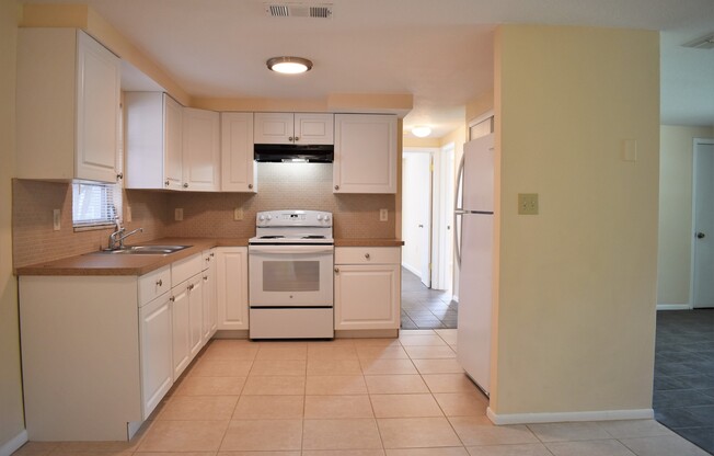 3 beds, 2 baths, $1,800