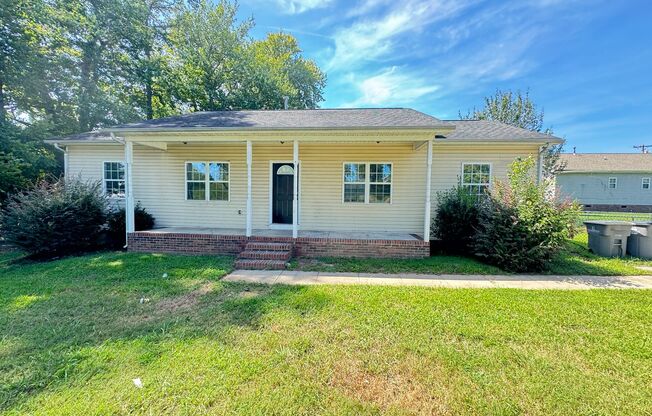 4bd/2ba Newer Home Located close to Hwy 3 & Downtown Kannapolis