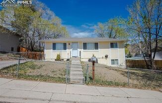 Charming 3 Bedroom in West Colorado Springs