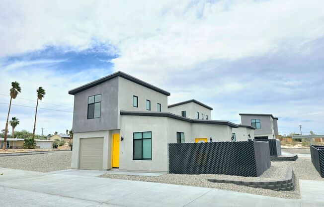 5995 Bagley Ave
