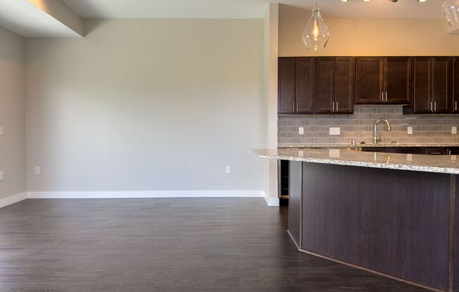 2 beds, 2.5 baths, 1,575 sqft, $3,250