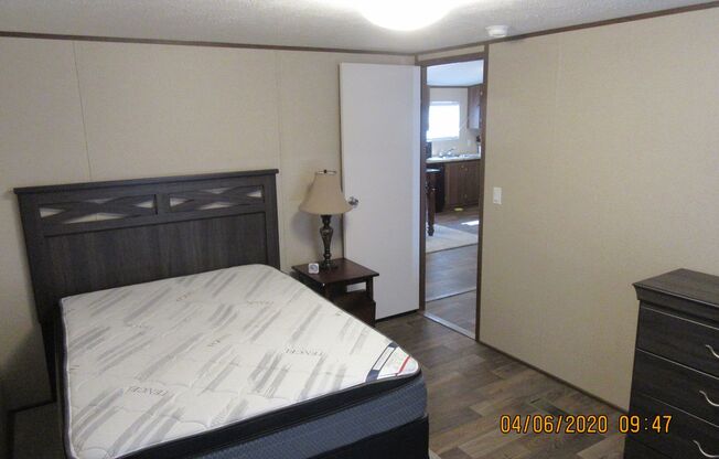 3 beds, 2 baths, $1,395