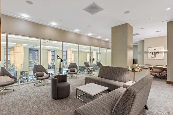 Studio, 1 bath, 400 sqft, $3,150, Unit 32F