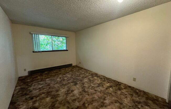 2 beds, 1 bath, $1,025, Unit #14