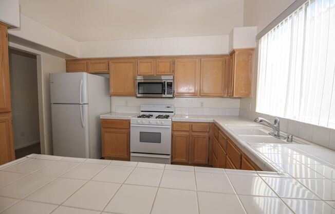 3 beds, 2 baths, $1,899