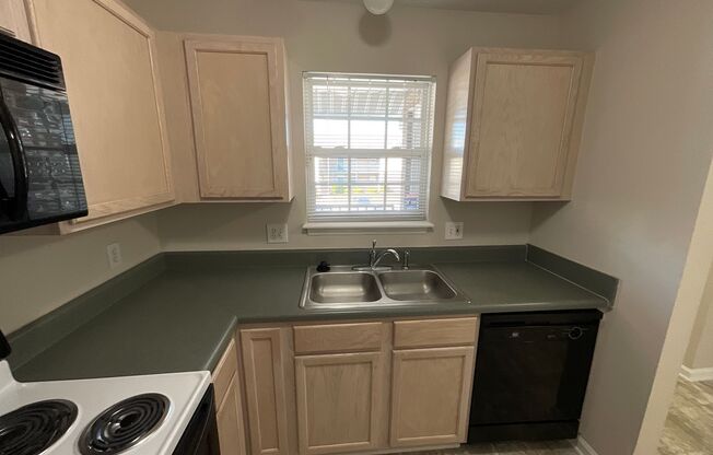 1 bed, 1 bath, 871 sqft, $1,225, Unit 2758-5