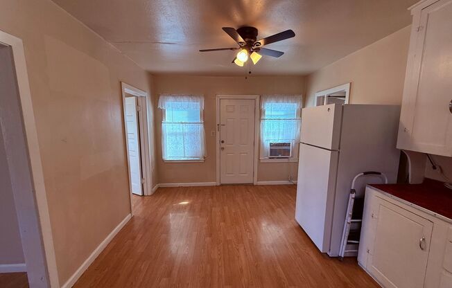 2 beds, 1 bath, $1,150