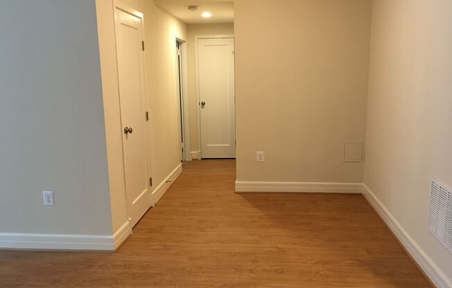 1 bed, 1 bath, 720 sqft, $3,600