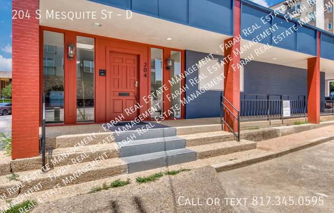204 S MESQUITE ST