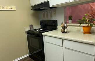 Kitchen at Wellington Estates Apartments in San Antonio TX 4-2020