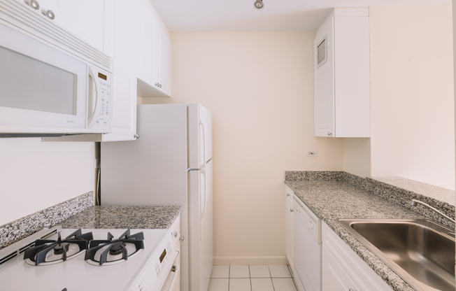 5 E 22 ST