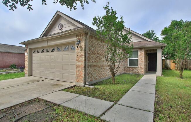 3BR Home in Legends Run with Community Pool Access