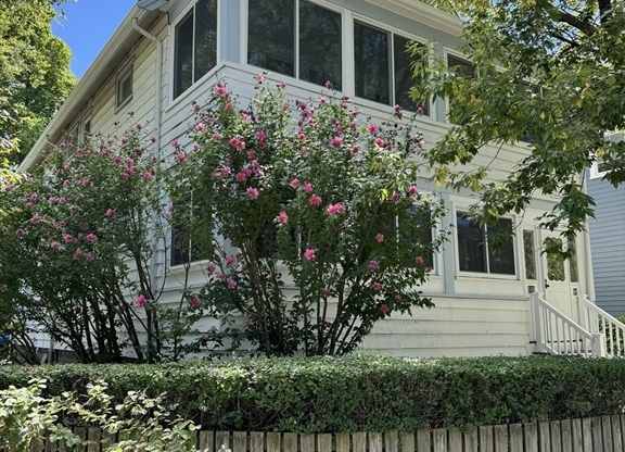98 ALPINE ST