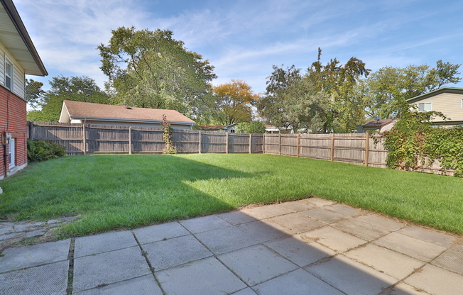 525 N PARK DR