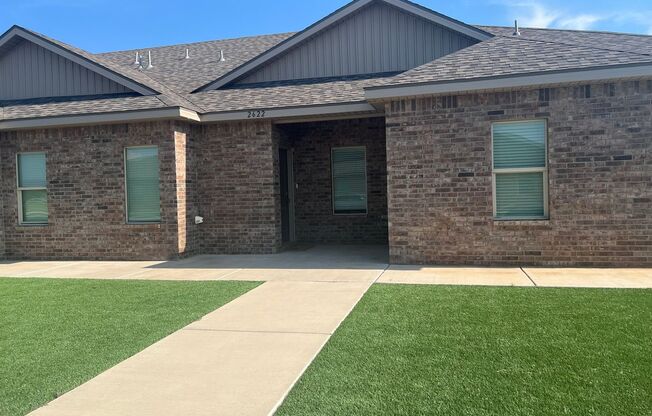 Townhome- Walking Distance to Lubbock Cooper