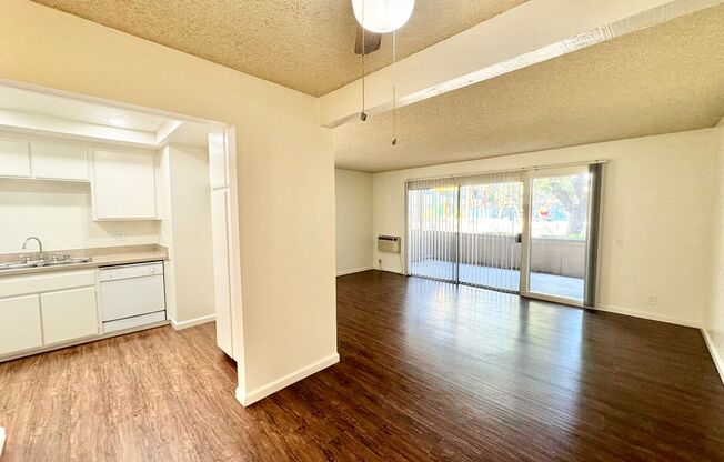 1 bed, 1 bath, 750 sqft, $2,050, Unit 43