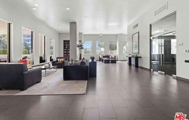 2 beds, 1.8 baths, 1,114 sqft, $5,400, Unit 1703