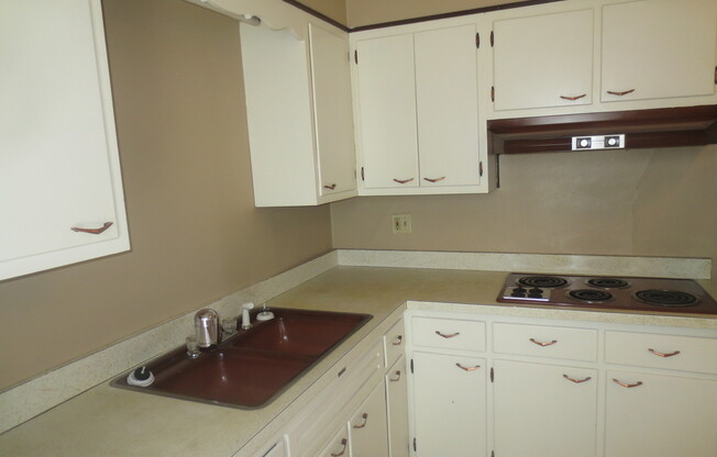 1 bed, 1 bath, 800 sqft, $895, Unit 922