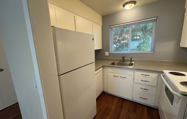 2 beds, 1 bath, 740 sqft, $1,450, Unit 217