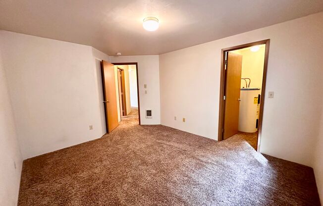 2 beds, 1 bath, 846 sqft, $1,250, Unit 3