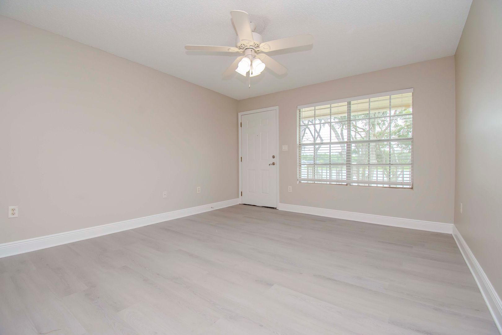 202 Lake Parsons Green #106